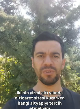 Açık havada kameraya konuşan DMT Dijital kurucusu; altyazıda e-ticaret altyapısı seçimi sorusu